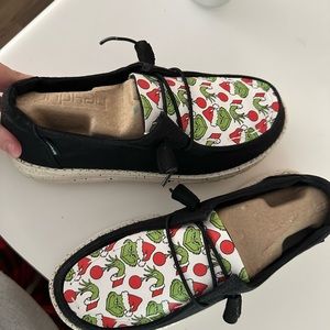 Christmas hey dudes. They have never been worn.